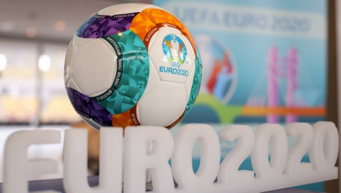 MP fordert ITV auf, Wettanzeigen während der gesamten Euro 2020 zu verbieten